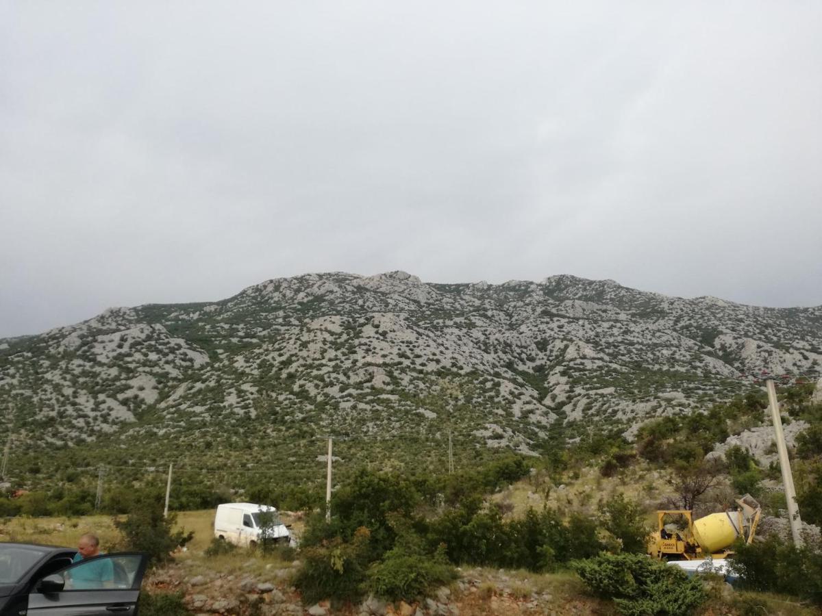 קרלובג Apartmani Cesarica מראה חיצוני תמונה