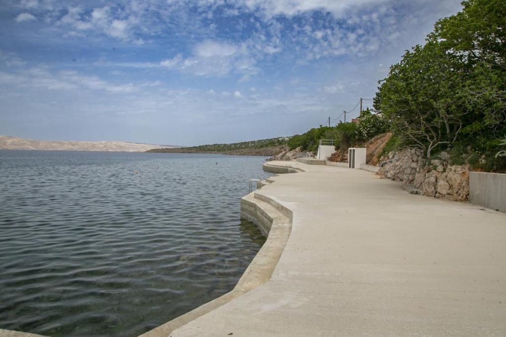 קרלובג Apartmani Cesarica מראה חיצוני תמונה