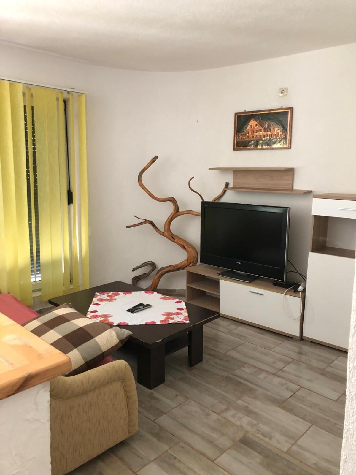 קרלובג Apartmani Cesarica חדר תמונה