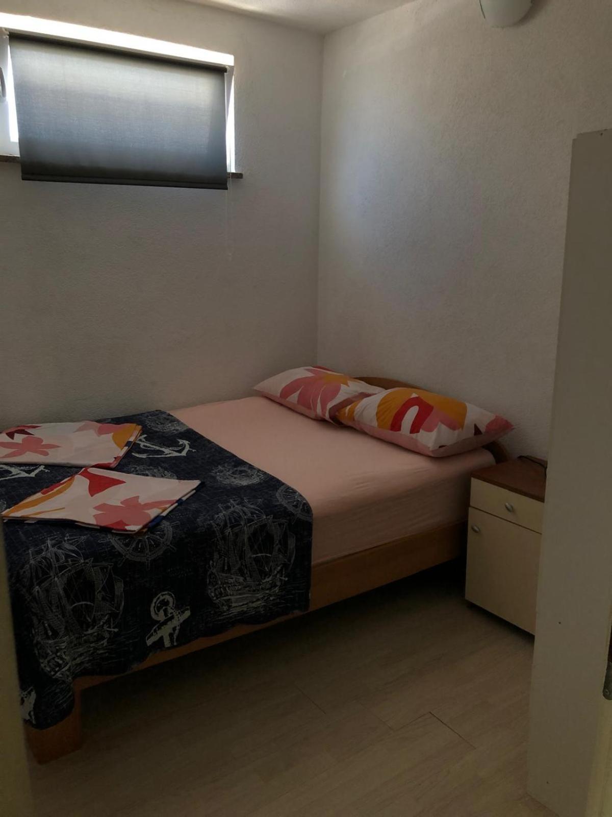קרלובג Apartmani Cesarica חדר תמונה