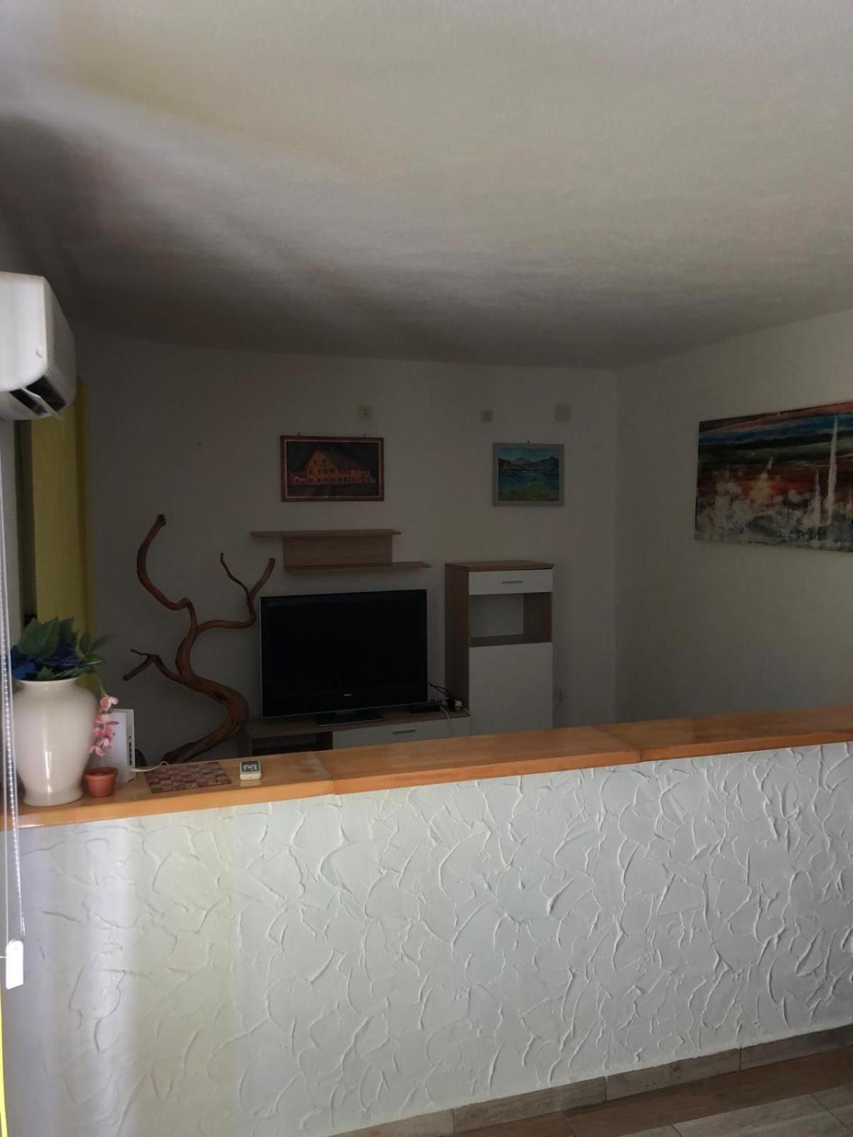 קרלובג Apartmani Cesarica חדר תמונה